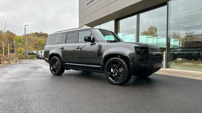 Land Rover Defender 3.0 D350 X-Dynamic HSE 130 5dr Auto Diesel Estate - Image 34